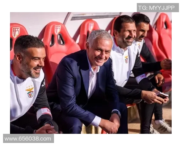 穆里尼奥斩获最佳教练奖再掀热炒风波